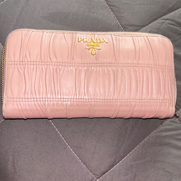 💯Authentic Prada large Dusty Rose Continental wallet. - Picture 1 of 6